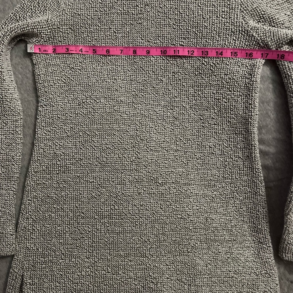LOFT Sweater - Picture 3 of 3